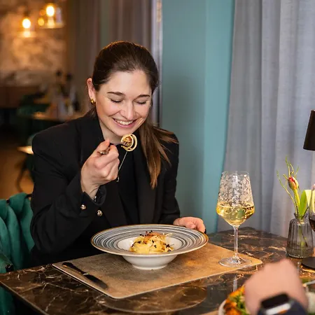 & Restaurant Knote Hotel 3*