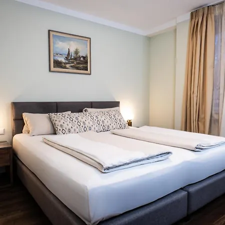 호텔&레스토랑 크노트 호텔 진델핑겐