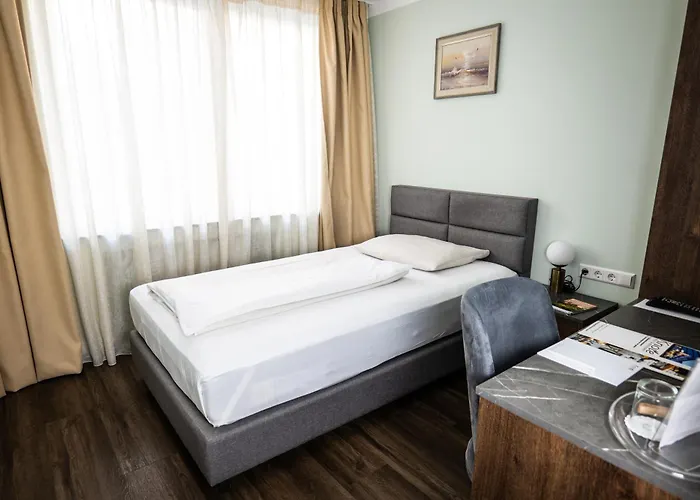 Hotel & Restaurant Knote 3*